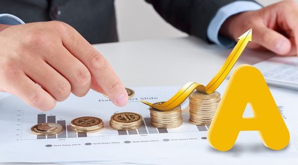 一場(chǎng)交易服務(wù)能力的較量正暗流涌動(dòng)